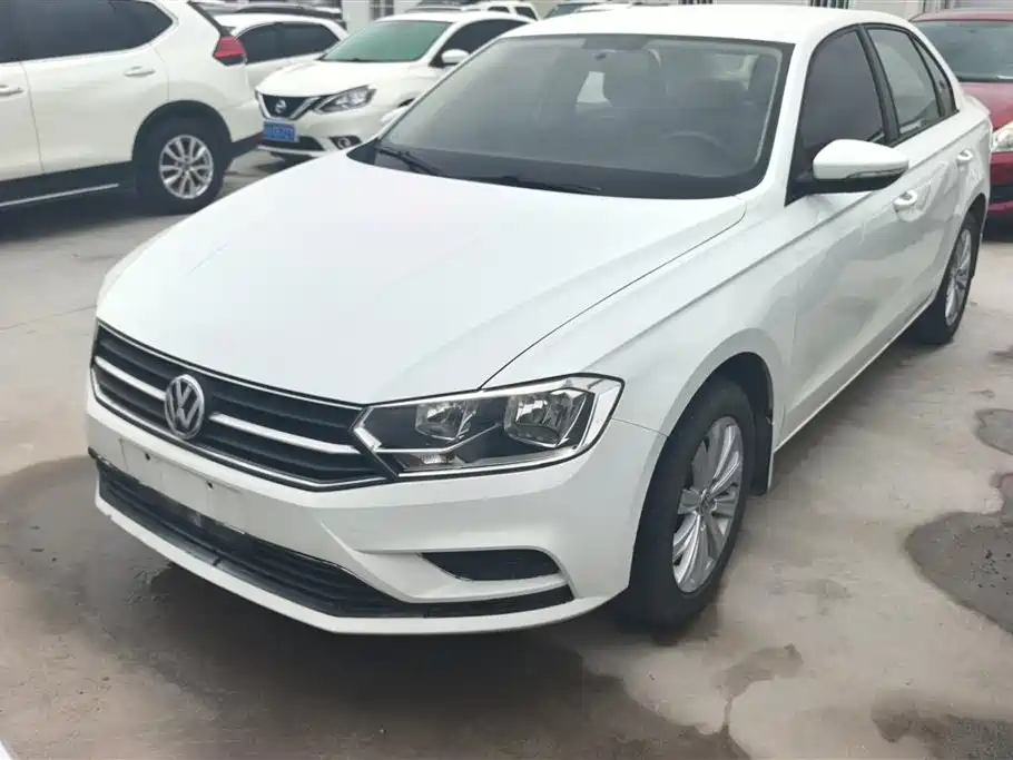 Volkswagen Bora 2017 1.6L Manual Comfort Edition фото 2