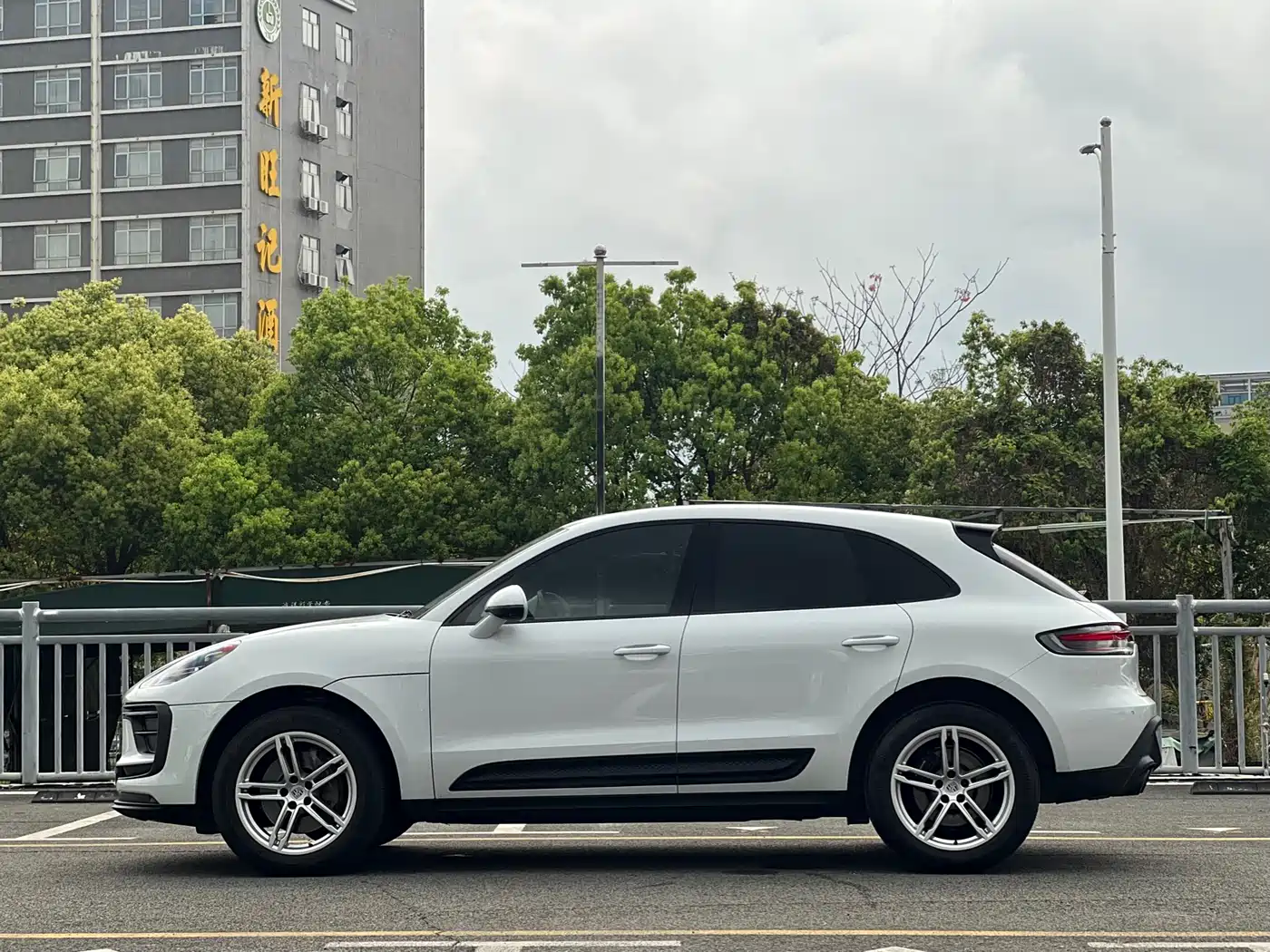Porsche Macan 2022 Macan 2.0T фото 25
