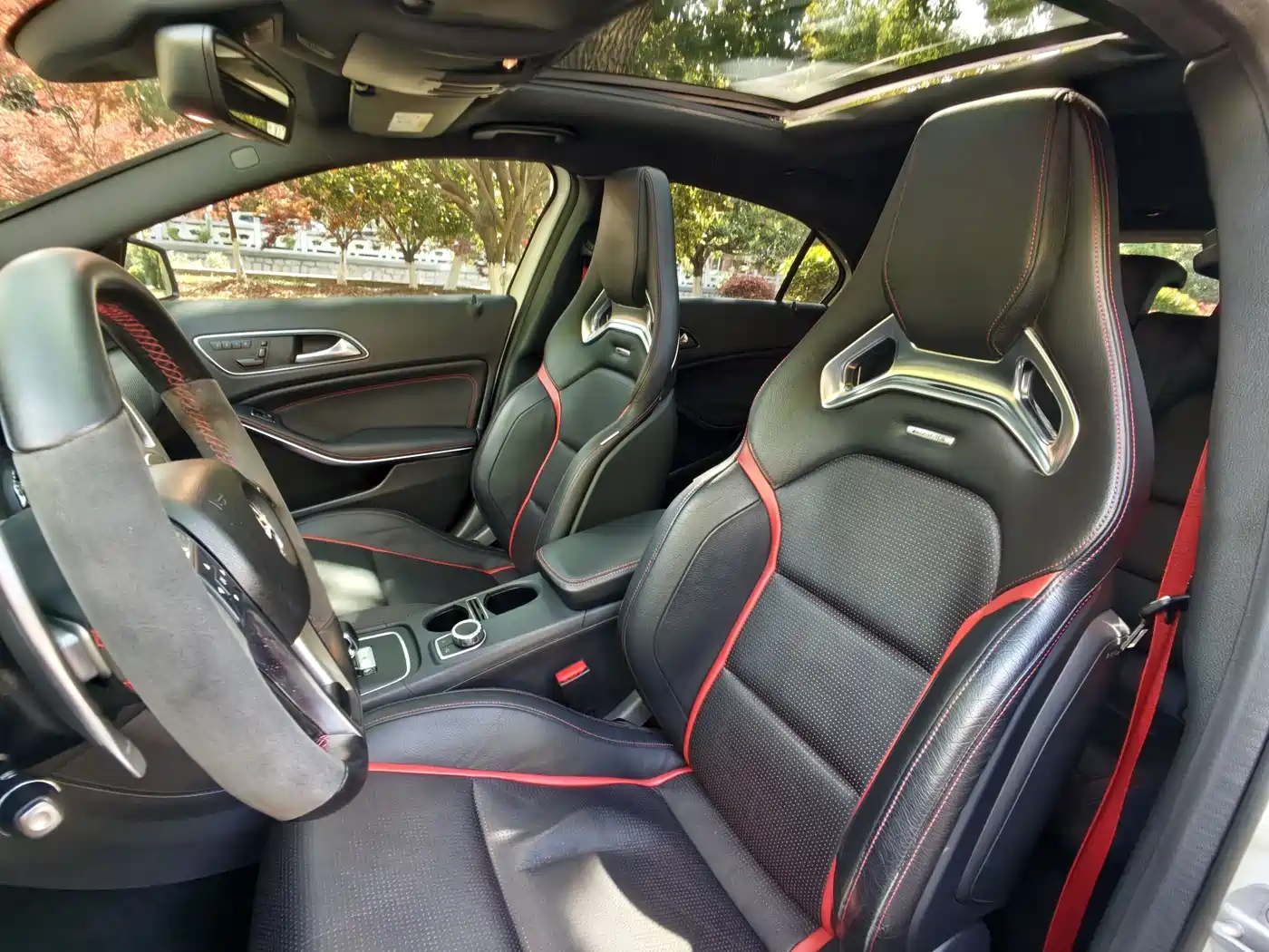Mercedes-Benz A-Class AMG (Import) 2014 AMG A 45 4MATIC фото 12