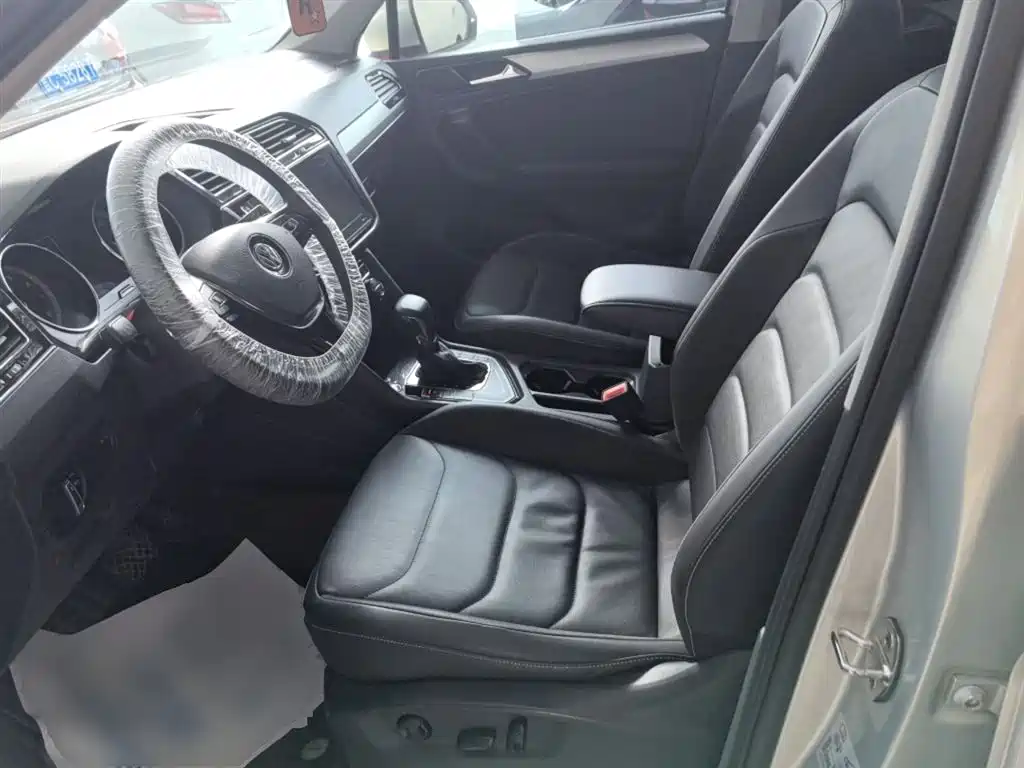 Volkswagen Tiguan L 2019 Facelift 330TSI Auto 2WD Panorama Comfort China VI фото 15