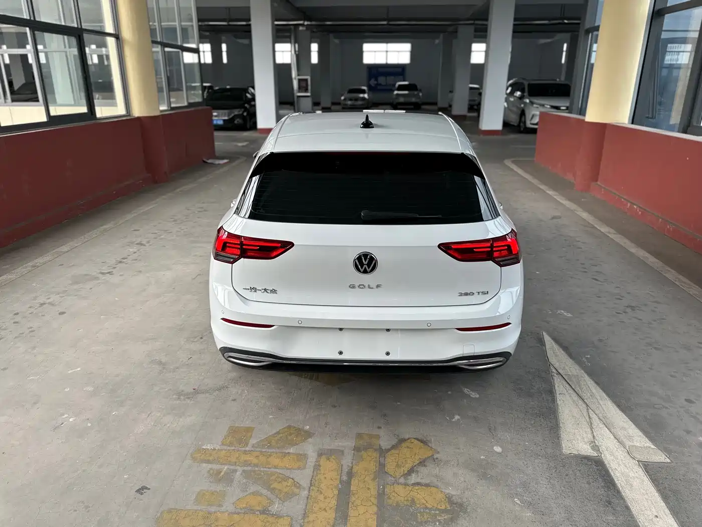 VOLKSWAGEN GOLF