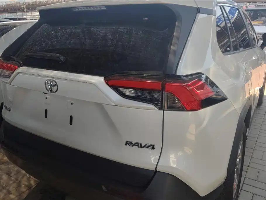 Toyota RAV4 Rongfang 2022 2.0L CVT 2WD Trend Plus Edition фото 3