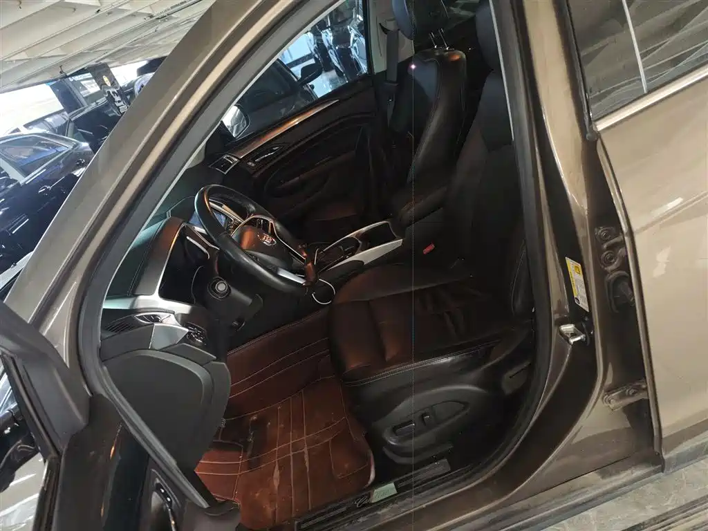 Cadillac SRX 2015 3.0L Comfort фото 15