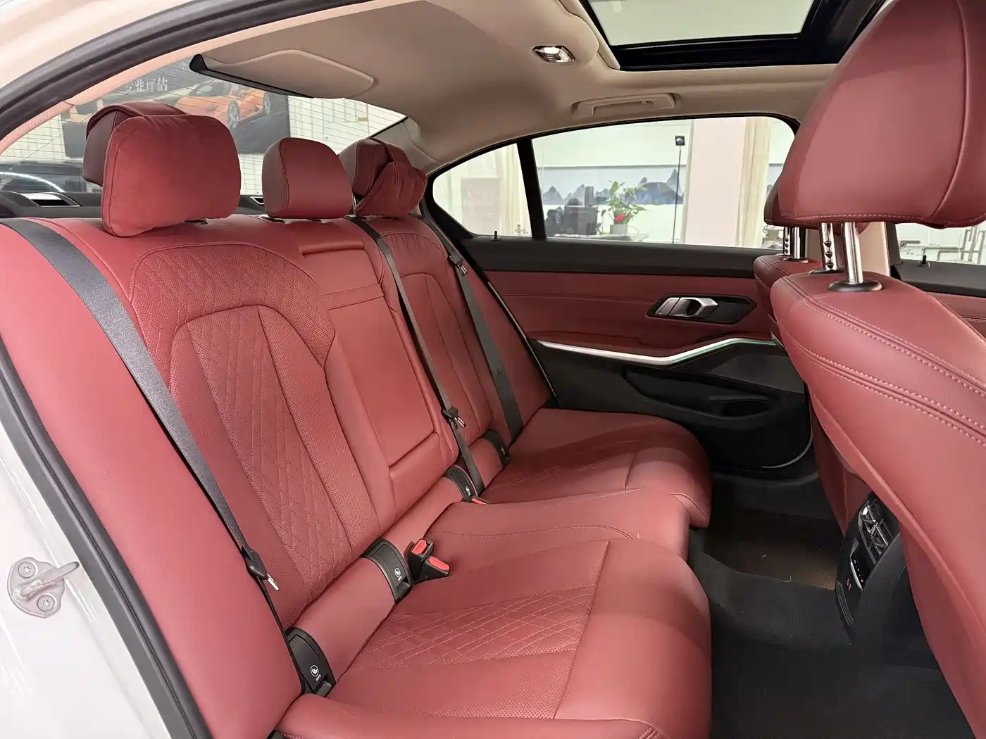 BMW 3 Series 2024 325Li M Sport Package фото 21
