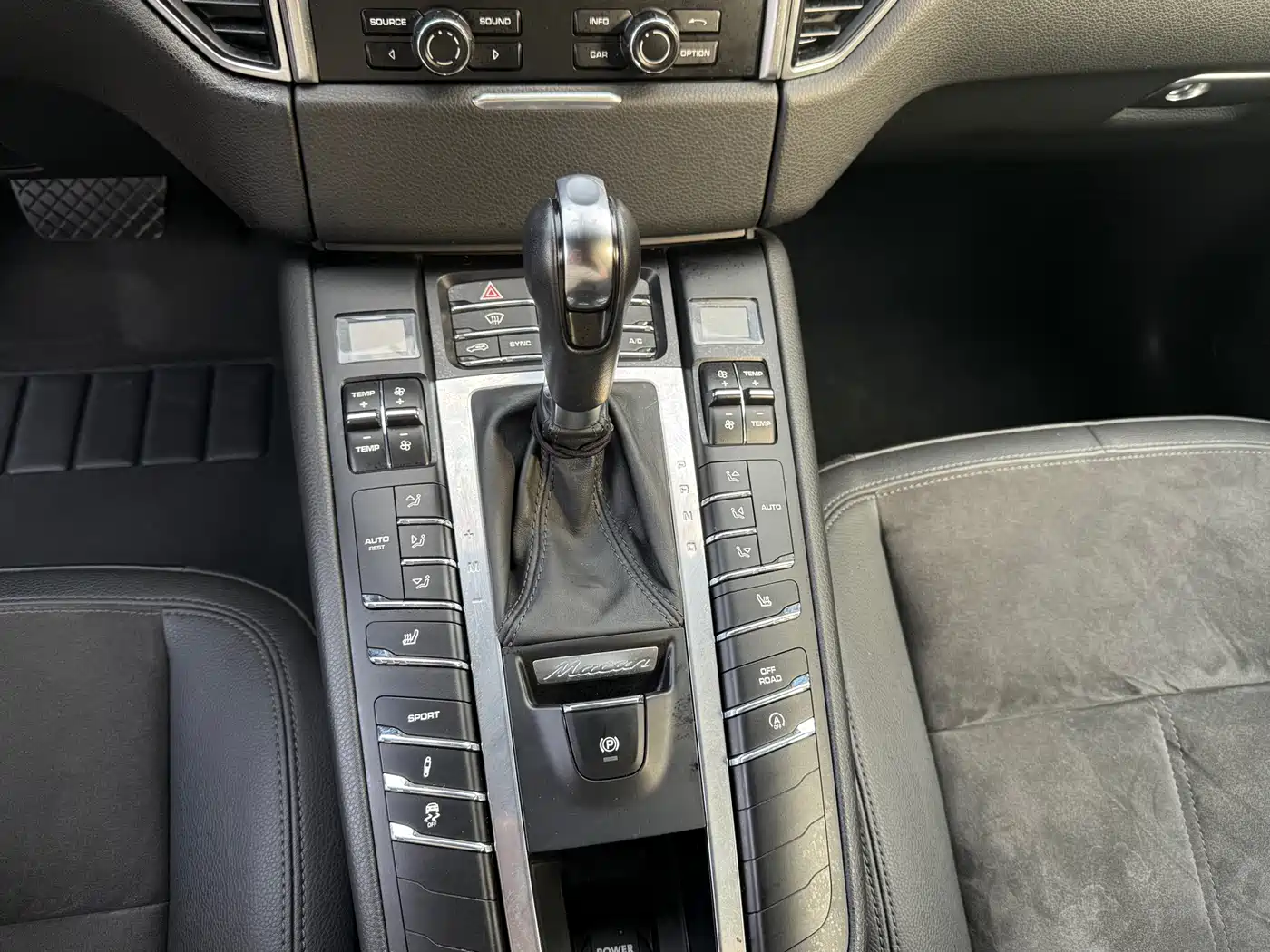 Porsche Macan 2014 Macan 2.0T фото 14