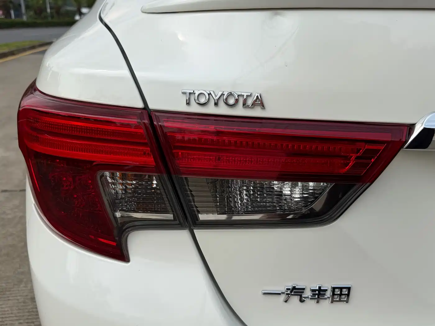 Toyota Reiz 2013 2.5V Elite Edition фото 20