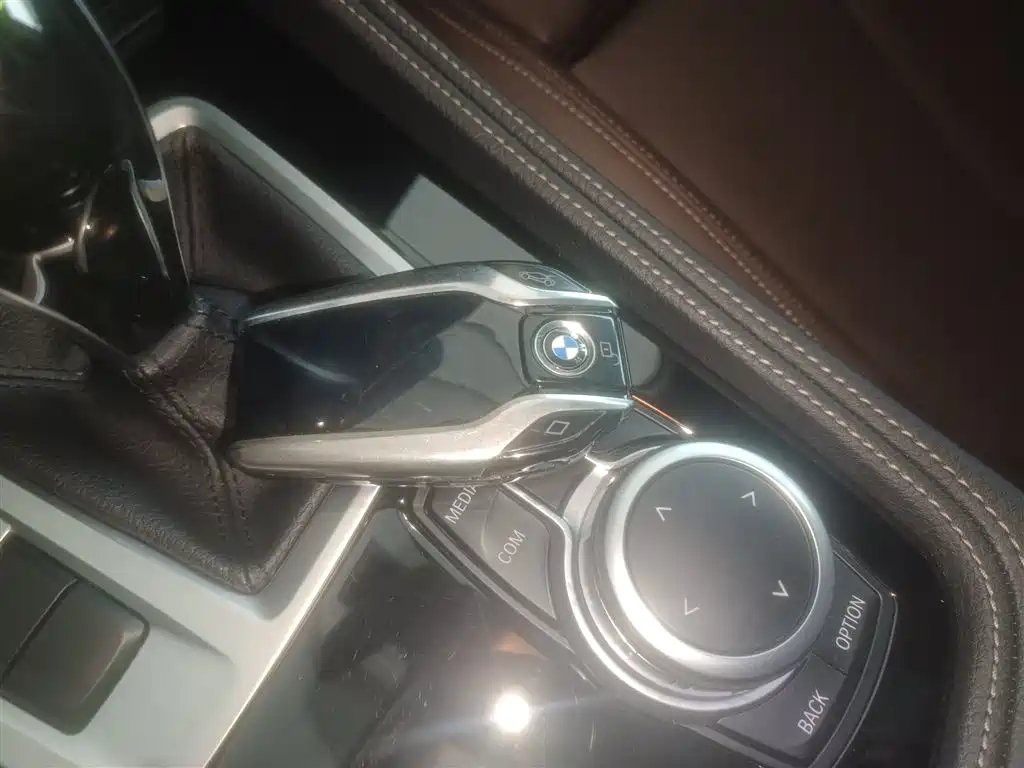 BMW 1 Series 2021 Facelift 120i M Sport Shadow Edition фото 9