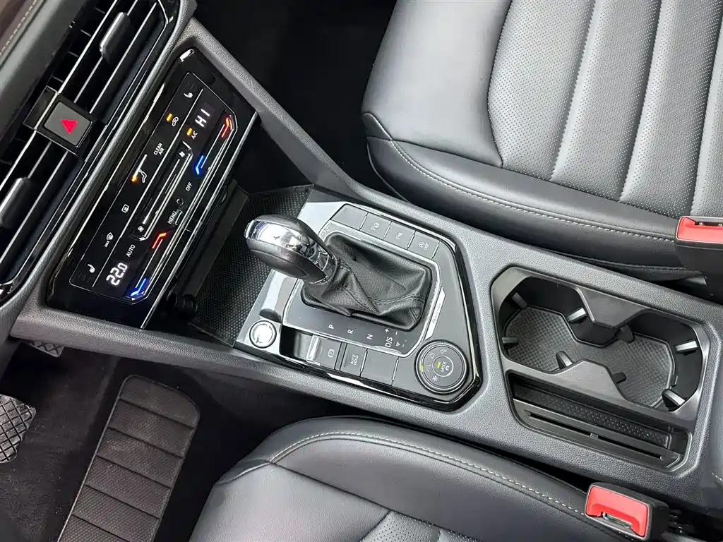Volkswagen Tharu 2022 330TSI AWD Flagship Edition фото 14