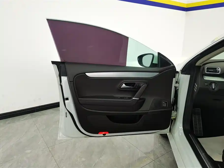 Volkswagen FAW-Volkswagen CC 2016 300TSI 25th Anniversary Edition фото 7