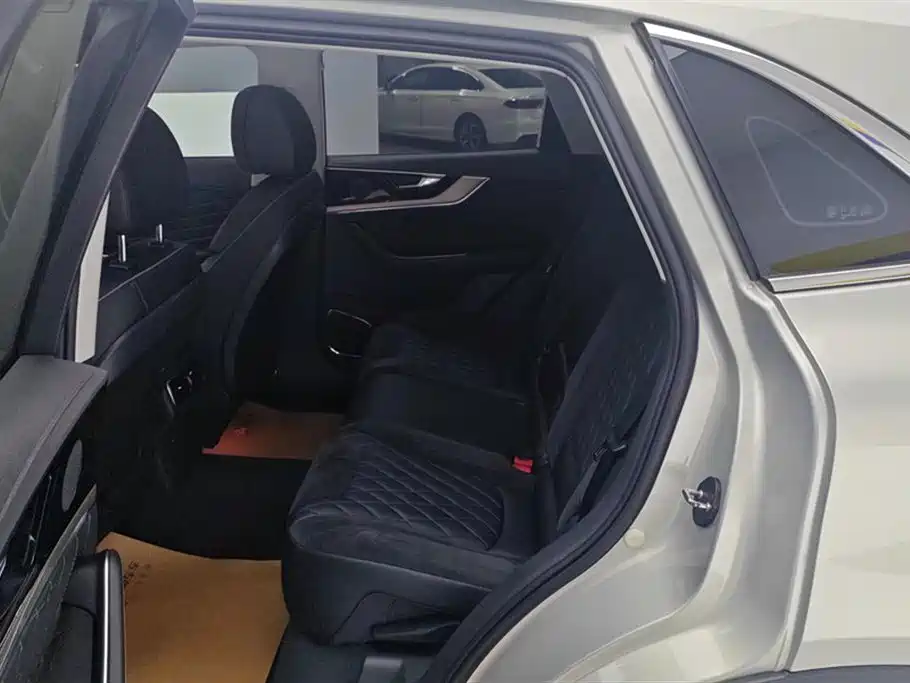 Hongqi HS5 2019 2.0T Smart Connect Enjoy Edition фото 11