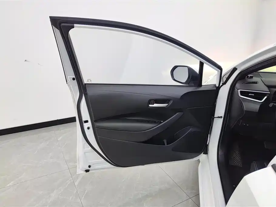 Toyota Levin 2022 185T CVT Luxury Edition фото 7