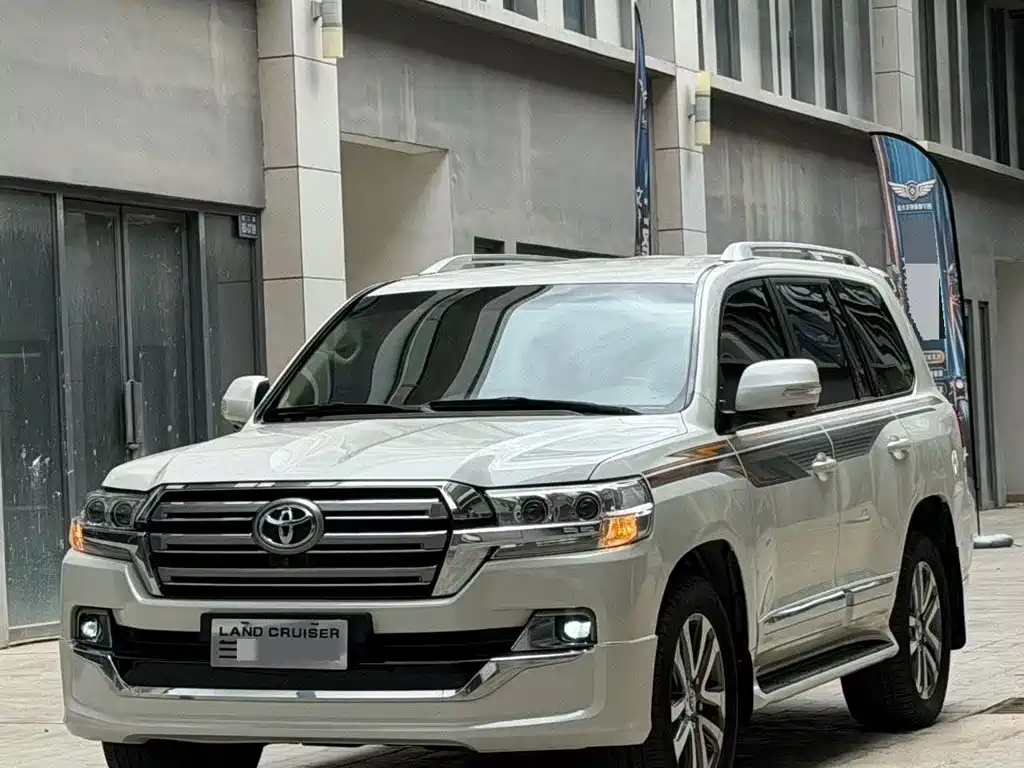 2018 Toyota Land Cruiser (Import)