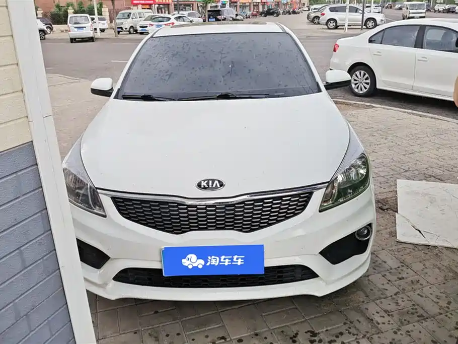 KIA K2