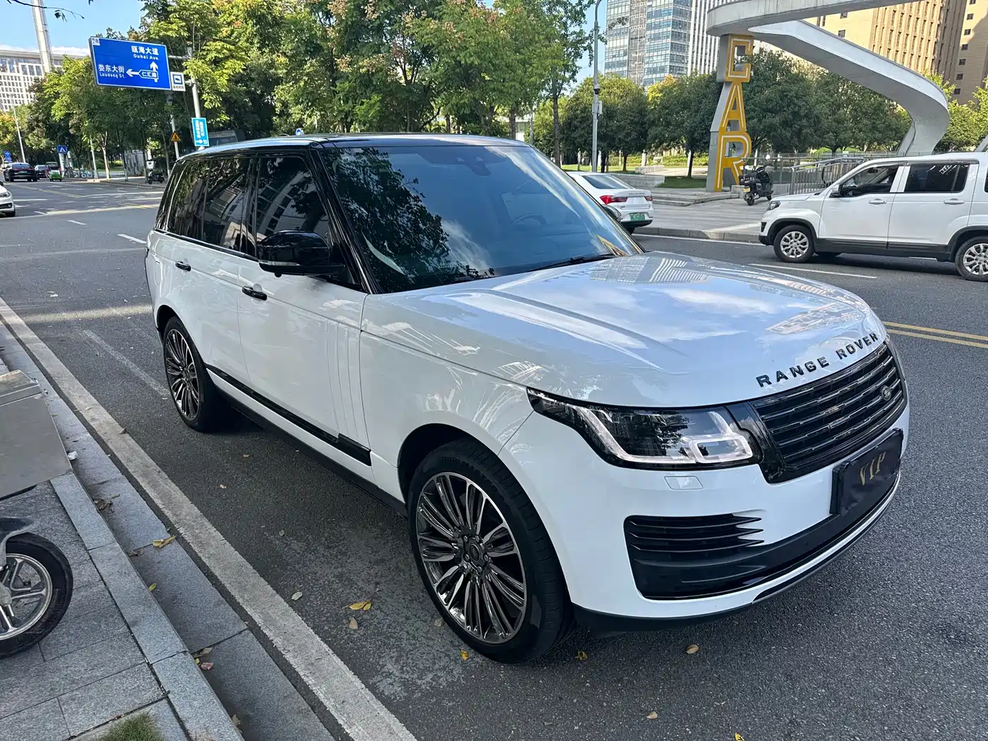 Land Rover Range Rover 2018 3.0 SC V6 Vogue Heritage Edition фото 3