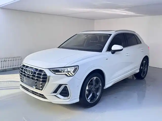 Audi Q3 35 TFSI, Стиль Драйв