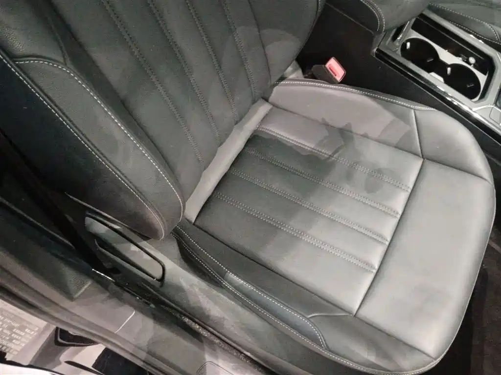 Volkswagen Passat 2024 280TSI Business Edition фото 25