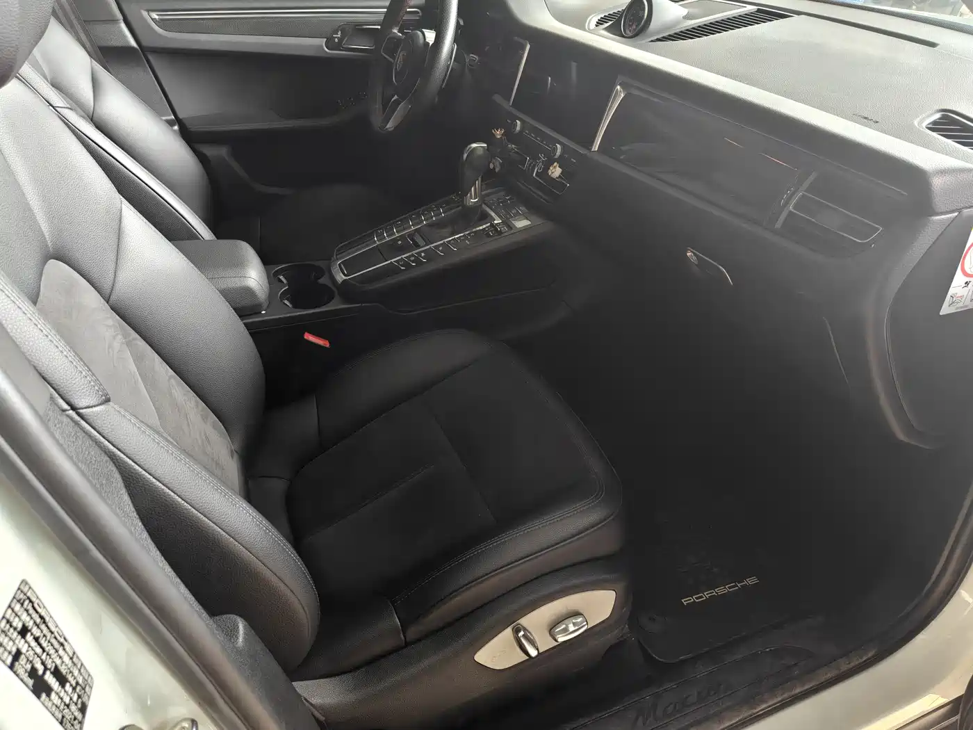 Porsche Macan 2021 Macan 2.0T фото 10