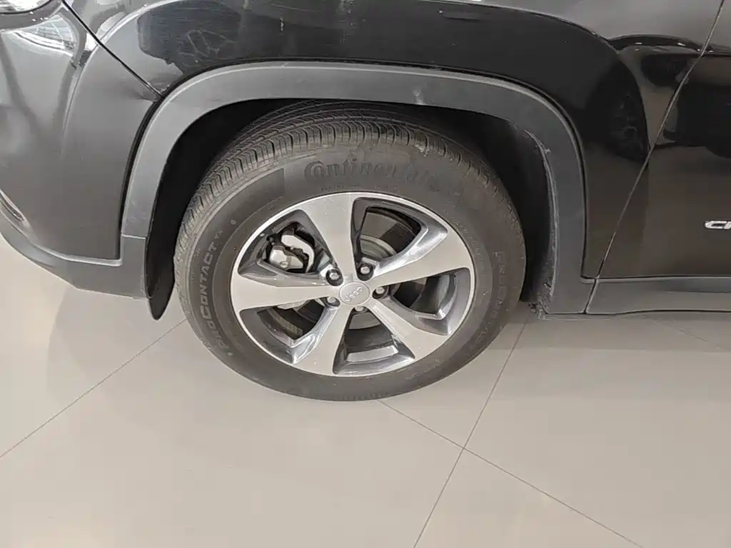 Jeep Cherokee 2021 2020 2.0T 2WD Leading Edition