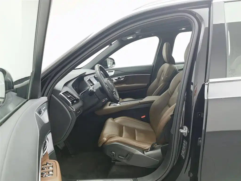 VOLVO XC90 PLUG IN HYBRID