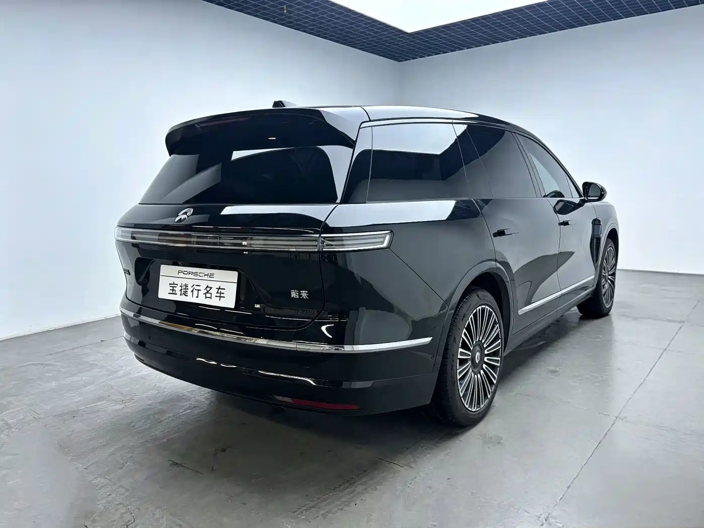 NIO ES8 2026 2025 Model 6-Seat Executive Luxury Edition