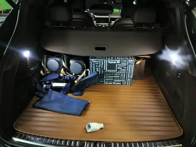 Porsche Cayenne New Energy 2021 Cayenne E-Hybrid 2.0T — фото 5