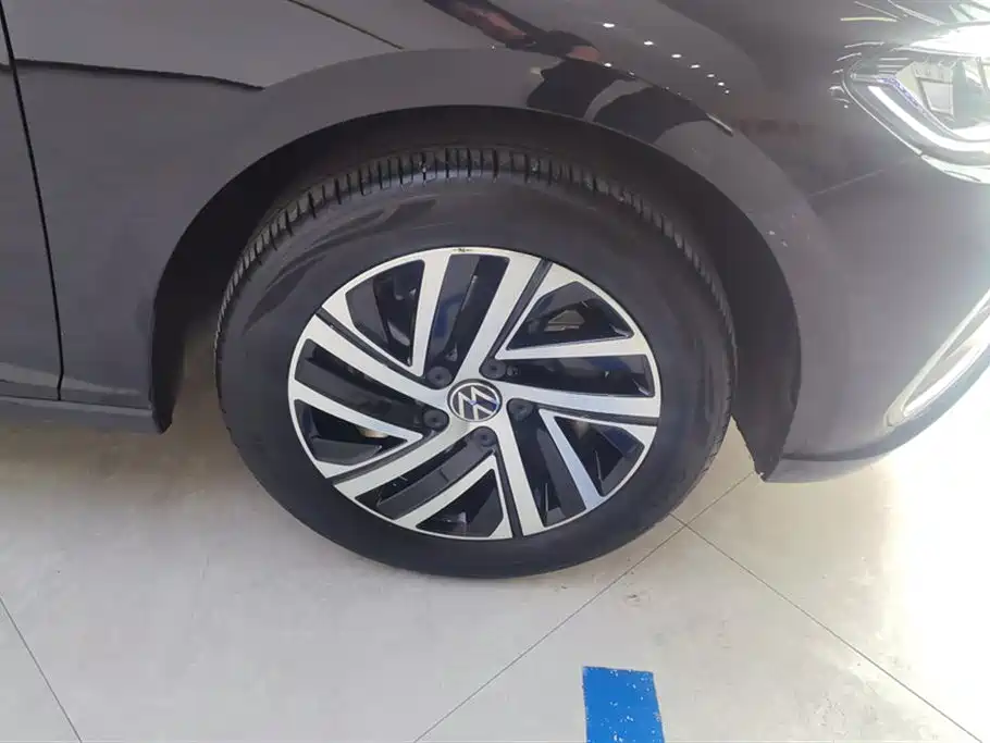 Volkswagen Lavida 2023 300TSI DSG Comfort Edition фото 6