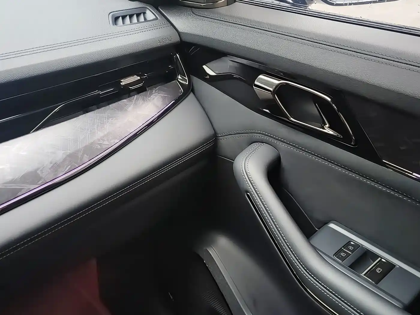 Lynk & Co 09 2022 2021 2.0T Halo 6-Seater
