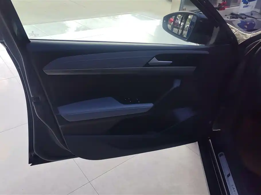 Volkswagen Lavida 2023 300TSI DSG Comfort Edition фото 7