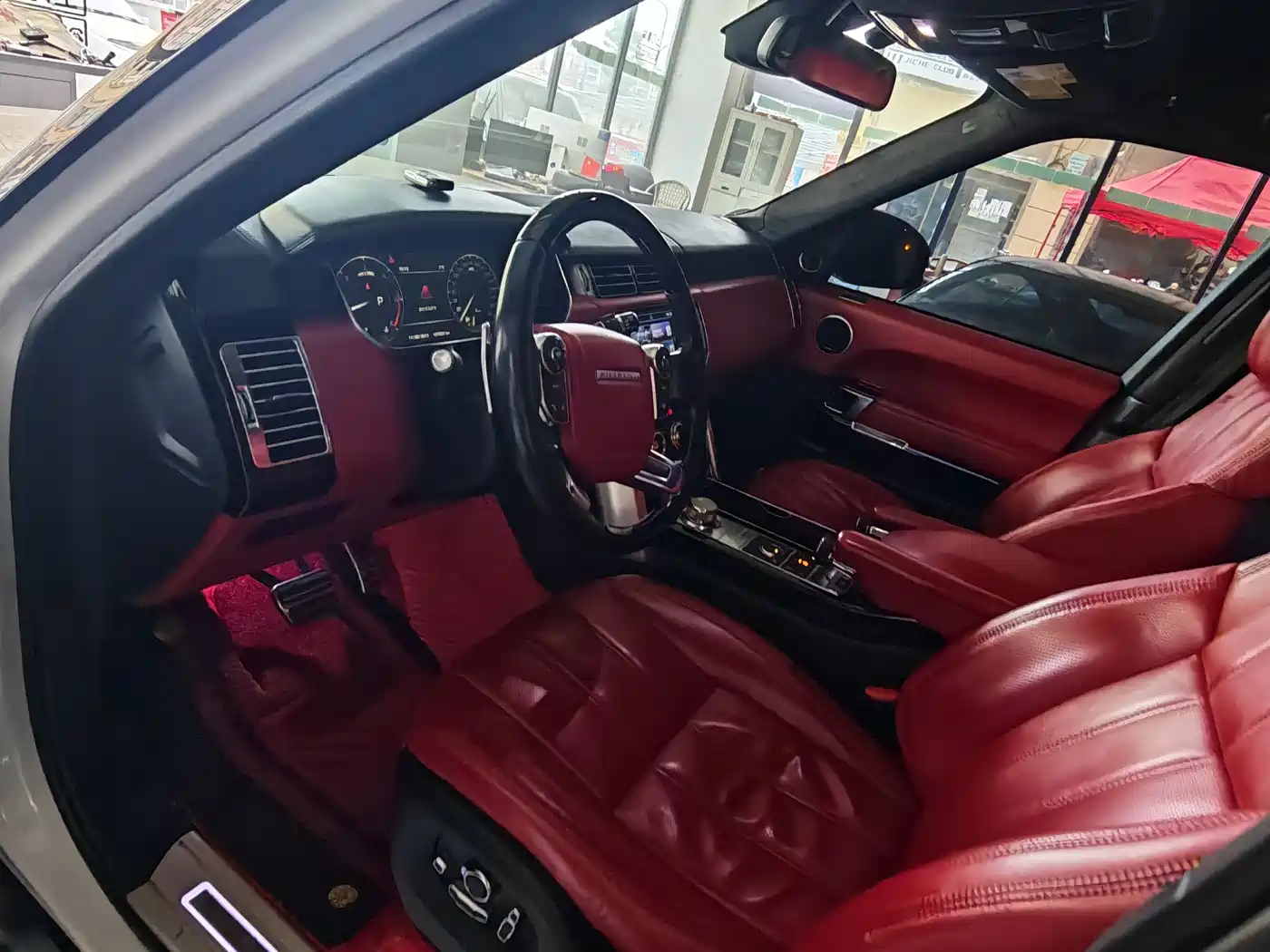 Land Rover Range Rover 2015 3.0 TDV6 Vogue фото 8