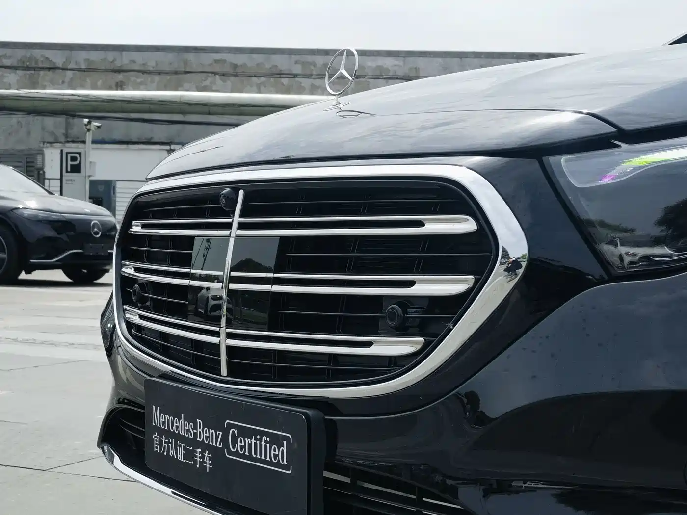 MERCEDES-BENZ E CLASS