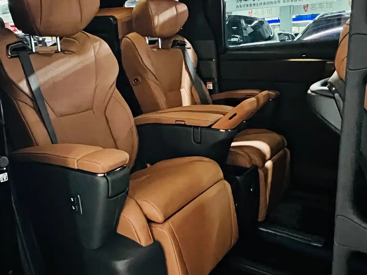 Toyota Alphard 2026 2025 Hybrid 2.5L Ultimate Gold Edition