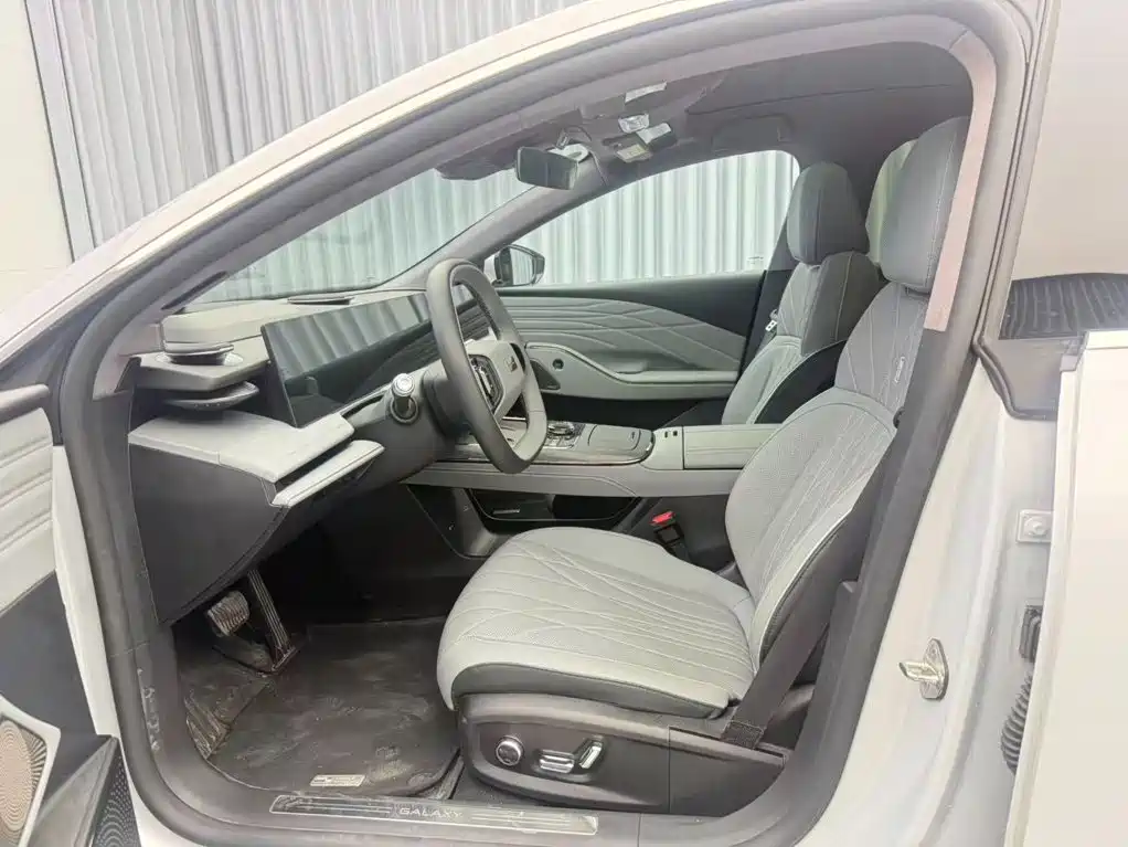 Geely Galaxy Galaxy E8 2025 2025 700km Long Voyage Smart Drive Edition