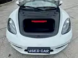 Photo 18 - Porsche 718