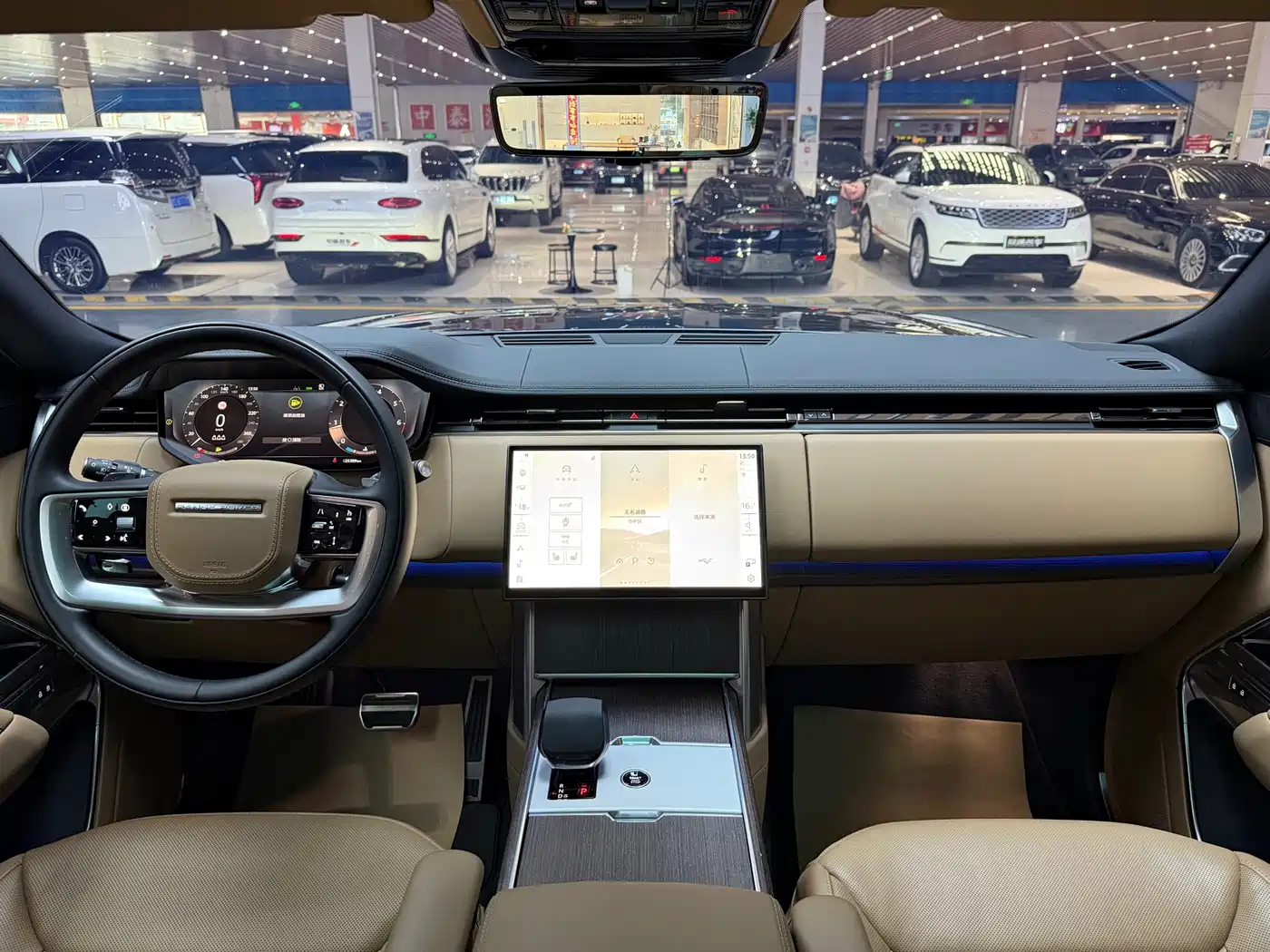 Land Rover Range Rover 2025 2025 3.0 L6 360PS Golden Age Edition