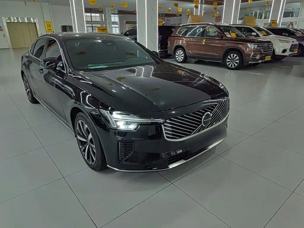 2026 Volvo S90