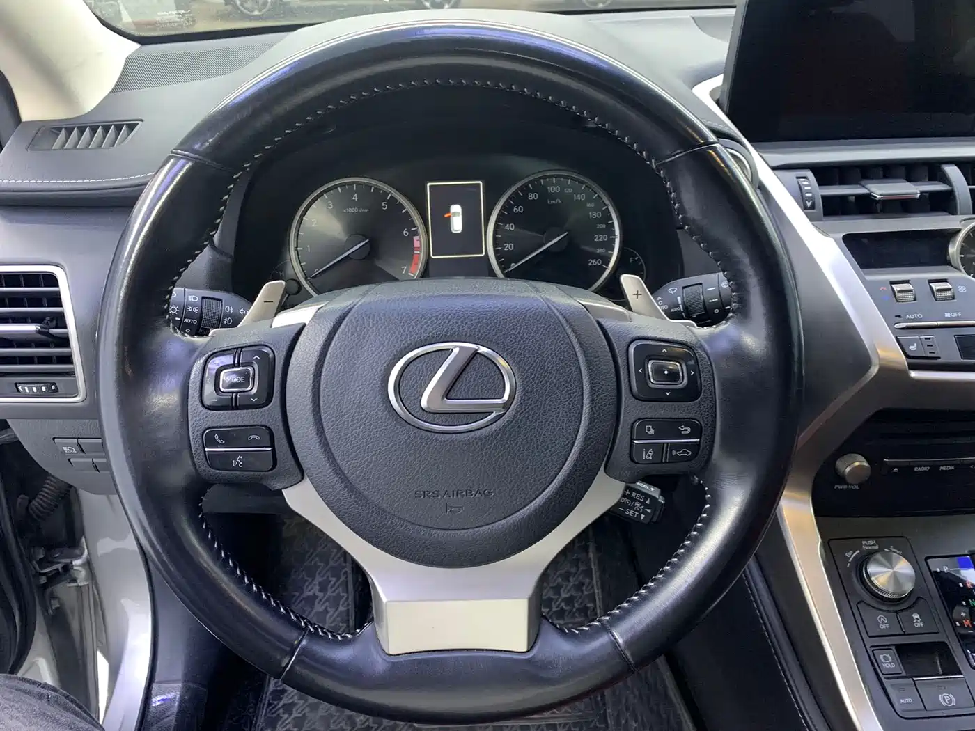 Lexus NX 2020 200 AWD F Sport China VI фото 6