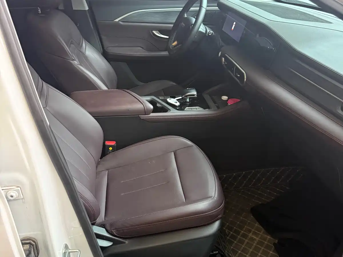 Jetour X90 PLUS 2024 2024 1.6TD DCT Big Family Happy Edition 7-seater