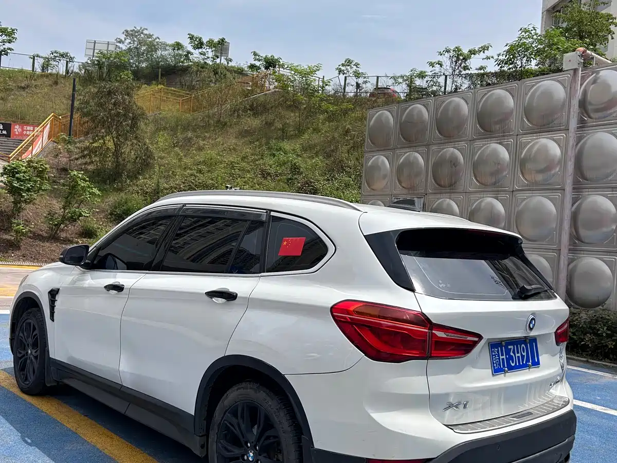 BMW X1 2019 sDrive20Li Leading Model фото 3