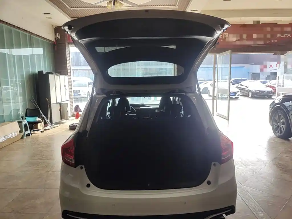 Honda Jade 2019 2017 1.8L Automatic Comfort Edition 5-seater
