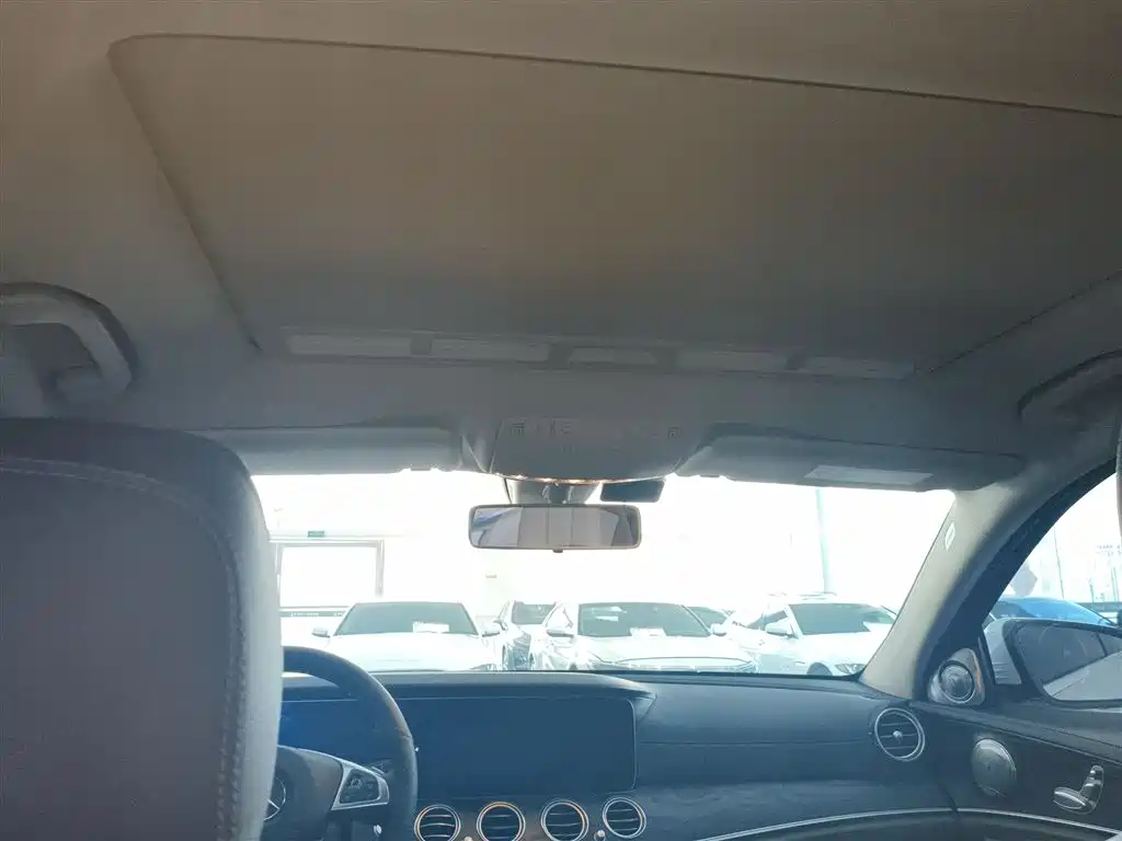 Mercedes-Benz E-Class 2018 E 200 L Sport фото 18
