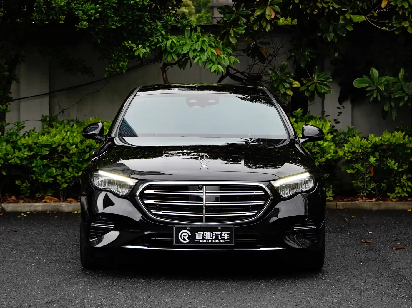 Mercedes-Benz E-Class 2024 Model E 300 L Luxury фото 2