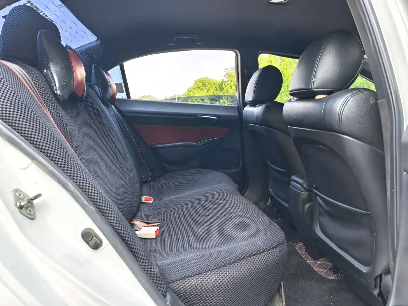 CIIMO CIIMO 2014 2015 1.8L Automatic Comfort Edition