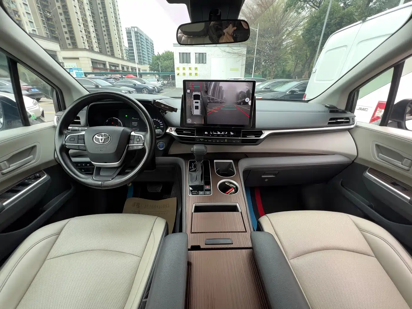Toyota Sienna 2023 2.5L Hybrid Comfort Edition фото 20