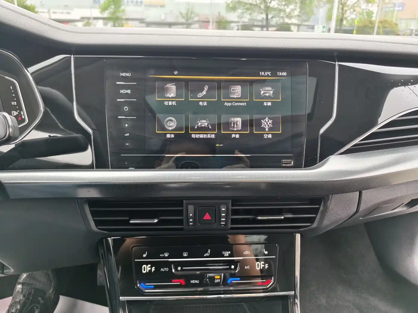 Volkswagen Passat 2023 280TSI Elite Edition фото 20