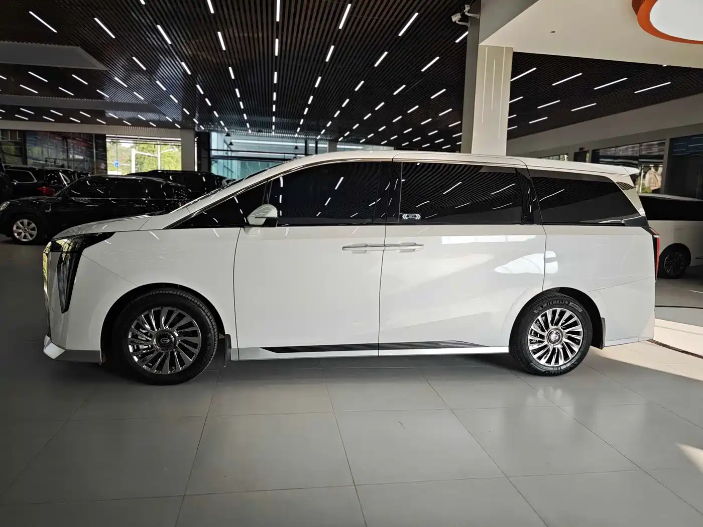 GAC Trumpchi Trumpchi M8 2023 Model Master Series 400T Ultimate Edition фото 5