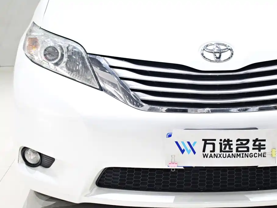 Toyota Sienna 2016 2016 Model 3.5L 2WD SE