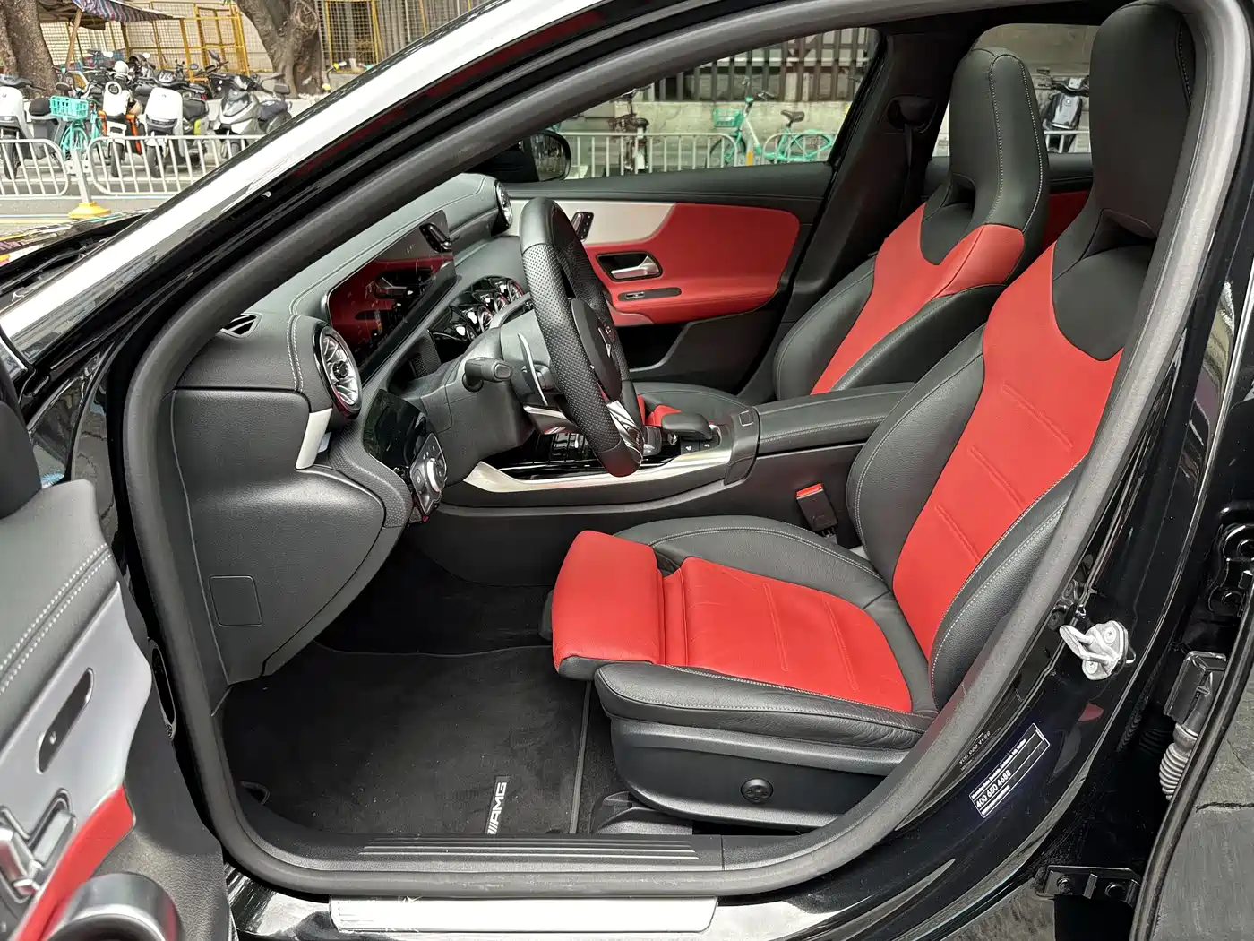 Mercedes-Benz A-Class AMG (Import) 2023 AMG A 35 4MATIC фото 5