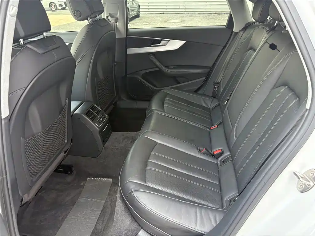 Audi A4L, миниатюра 12