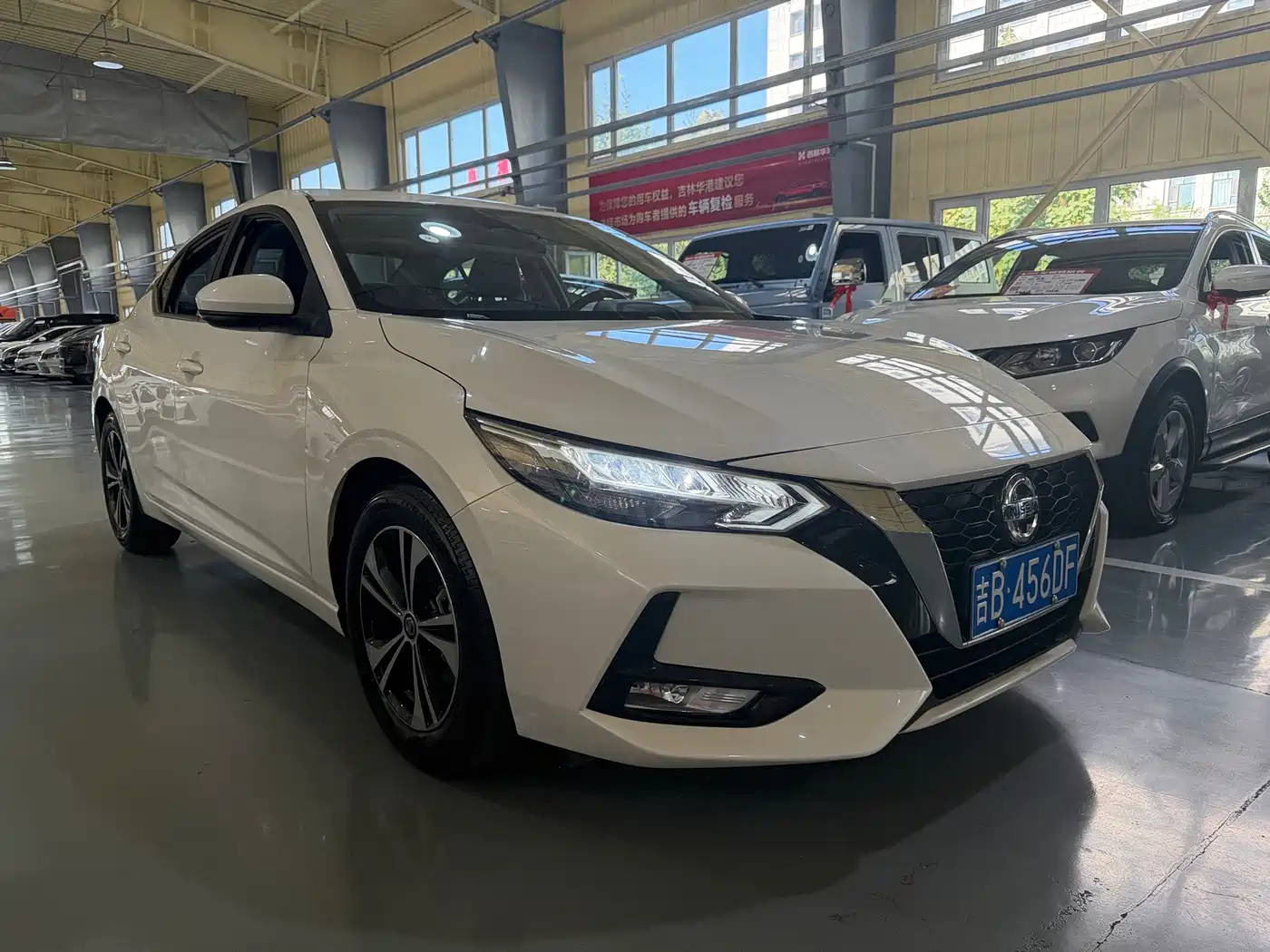 Nissan SYLPHY, миниатюра 3