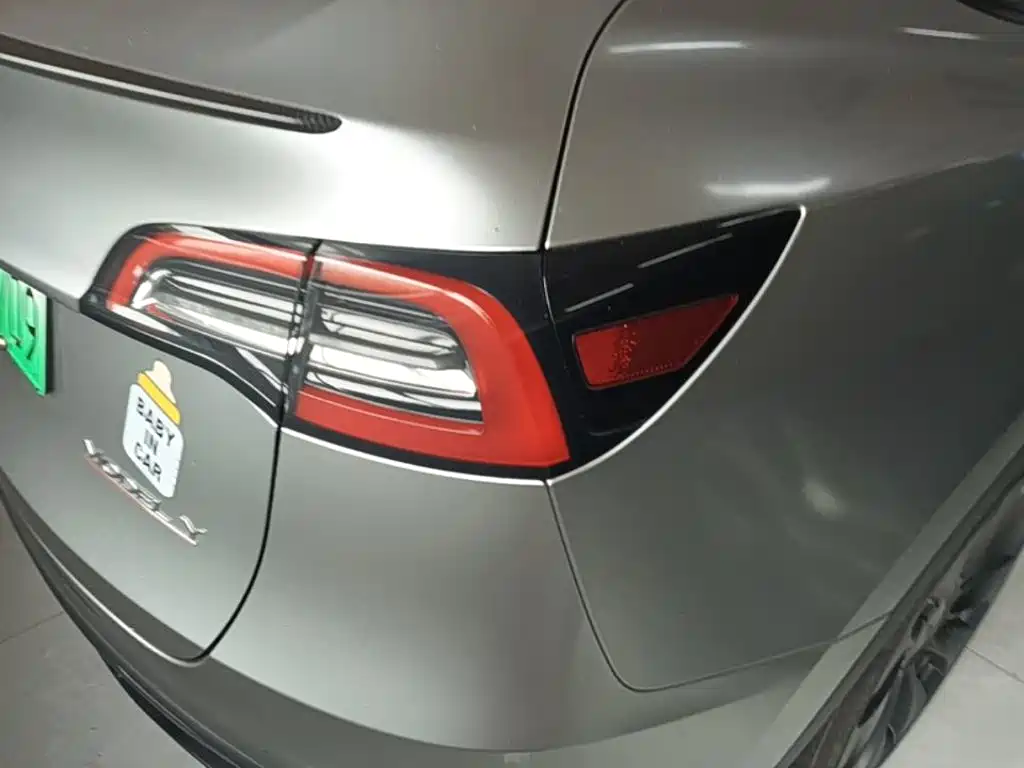 Фото 8 - Tesla Model Y